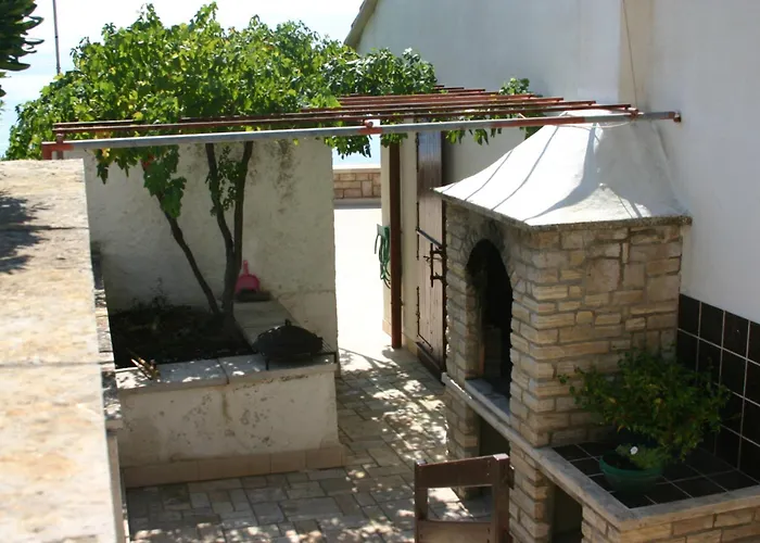 Double Puntinak 12255a Πανσιόν Selca (Brac)